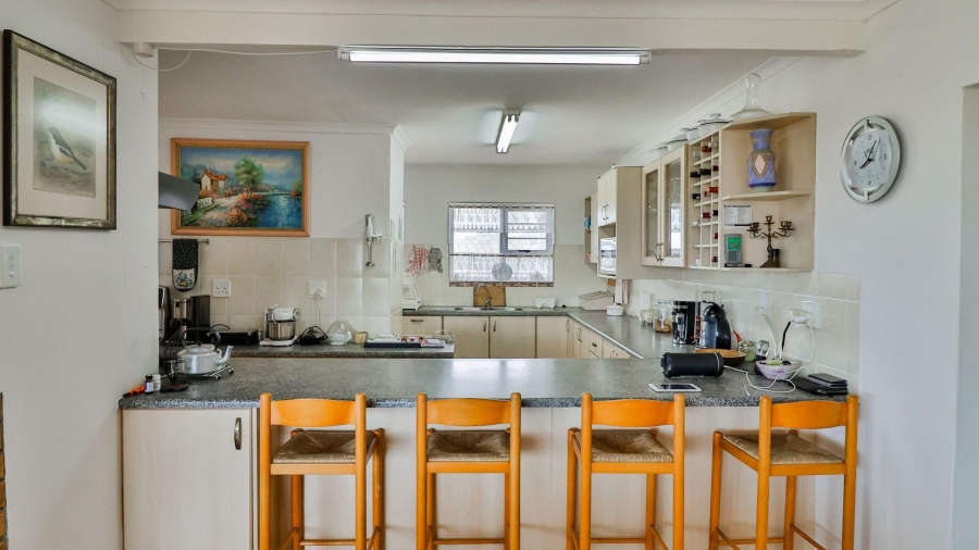 4 Bedroom Property for Sale in Kleinbaai Western Cape